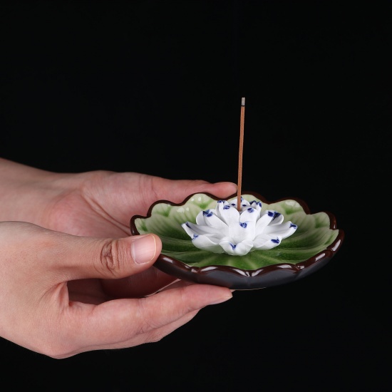 Immagine di Green - Lotus Flower Ceramic Incense Tray Multifunction Home Decoration 11.5x4cm, 1 Piece