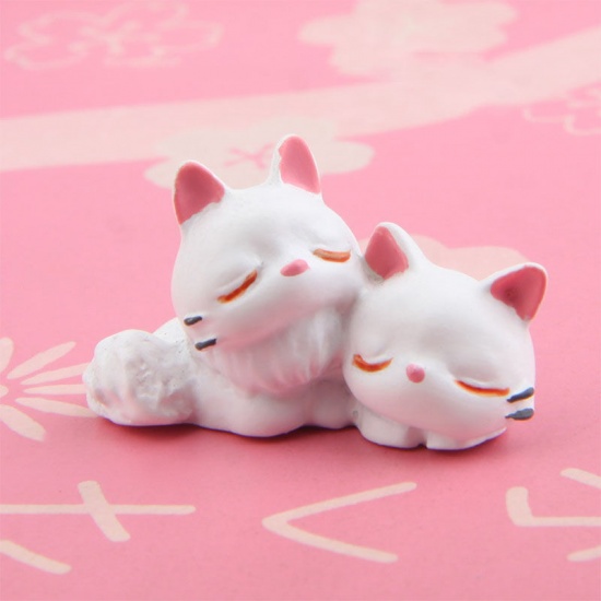 Picture of White - 2# Cute Cat Resin Micro Landscape Miniature Craft Decoration 3x1.8cm, 1 Piece