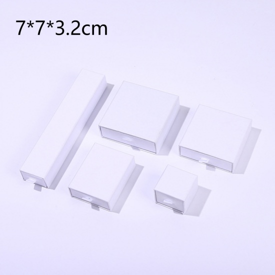 Immagine di 1 Pz Carta Confezione Regalo per Gioielli con Cassetto Estraibile Quadrato Bianco 7cm x 7cm x 3.2cm