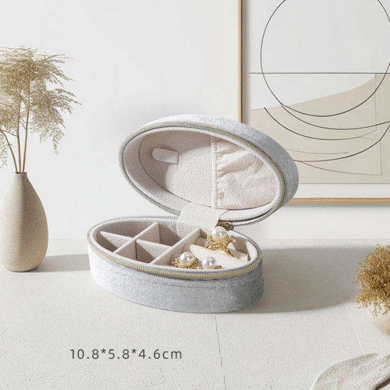 Immagine di 1 Pz Velluto di Cotone Scatola Portagioielli Ovale Grigio 10cm x 5.8cm x 4.6cm