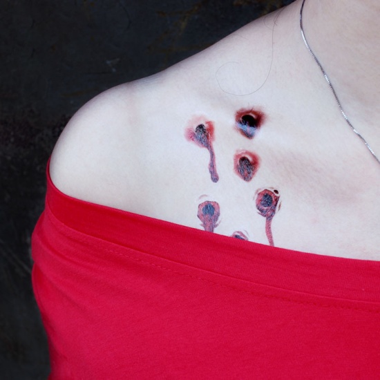 Bild von Mund Temporäre Metallic Tattoos Aufkleber für Körper Wasserdicht Dunkelrot 4 Blätter