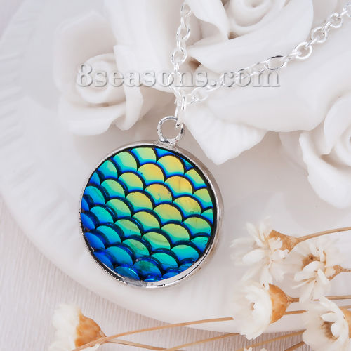 Picture of New Fashion Resin Mermaid Fish /Dragon Scale Cabochon Pendant Necklace Round Link Cable Chain Antique Silver Green AB Color 49cm(19 2/8") long, 1 Piece