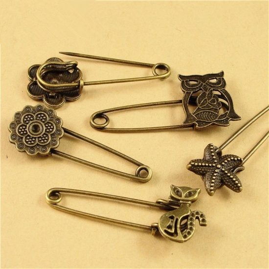 Picture of Pin Brooches Four Leaf Clover Antique Bronze 5.5cm x 2.5cm, 1 Piece