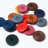 Immagine di Legno Bottone da Cucire ScrapbookBottone Tondo Colore del Caffè Quattro Fori Spirale Disegno 25mm Dia, 50 Pz