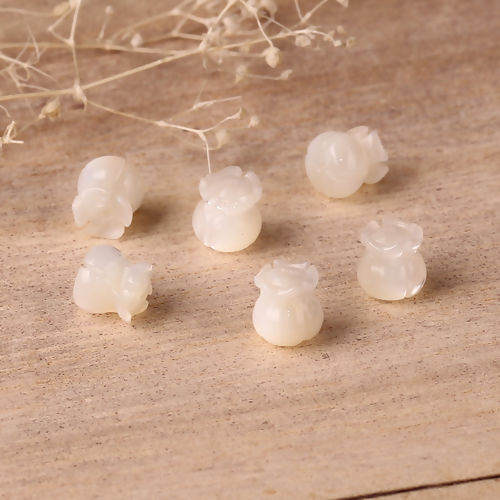 Picture of Natural Shell Loose Beads Flower White About 6mm Dia, Hole:Approx 0.8mm, 2 PCs