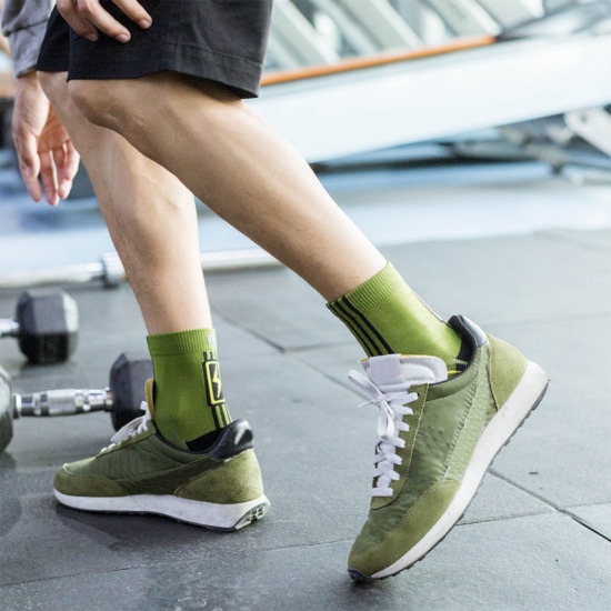 Immagine di Multifunction Non-slip Breathable Man's Sport Socks Stripe Size M（39-43）, 1 Pair
