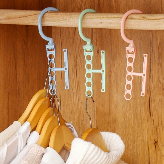 Изображение Green - Plastic 5 Hole Multifunctional Clothes Drying Rack Hangers 19x6.5cm, 1 Piece