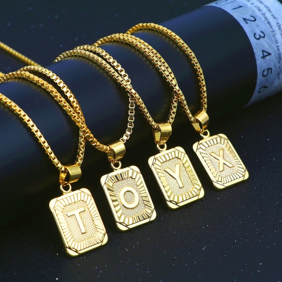 Immagine di Rettangolo Lettera Maiuscola Messaggio " A-Z " Collana con Ciondolo All'Ingrosso, 24K Vero Oro Placcato Ottone Catena a Casella, Donne Ecologico Squisito Elegante Regalo Gioielli Per Rivenditore, 55.5cm - 55cm Lunghezza, 1 Pz