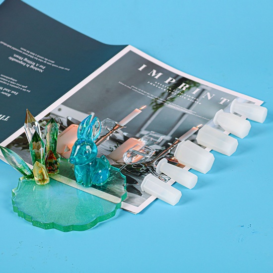 Immagine di Silicone Muffa della Resina per Gioielli Rendendo Cono Bianco 4cm x 2.3cm, 1 Pz