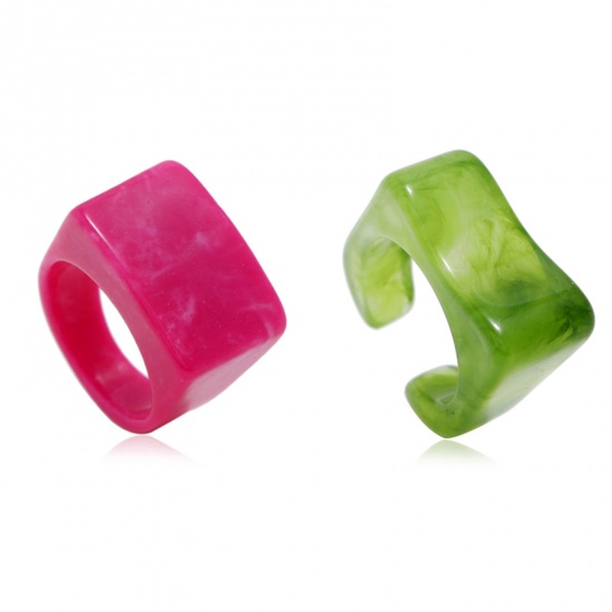 Picture of Resin Unadjustable Rings Fuchsia Geometric 1 Piece