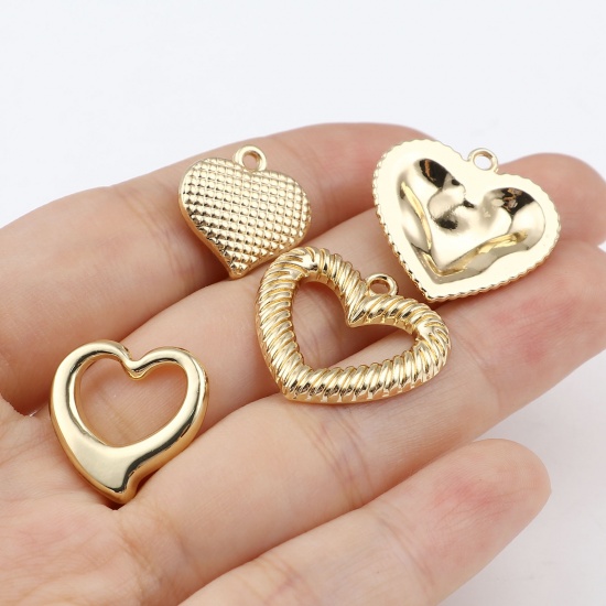 Picture of Zinc Based Alloy Valentine's Day Charms Heart Gold Plated 5 PCs