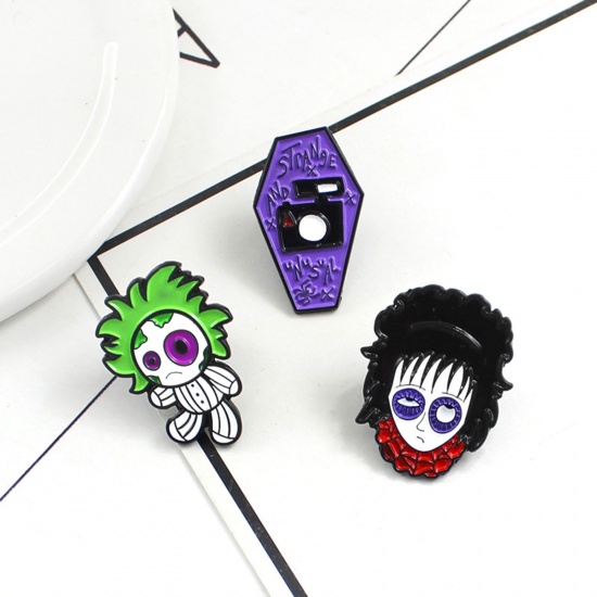 Picture of Pin Brooches Halloween Coffin Purple Enamel 29mm x 17mm, 1 Piece