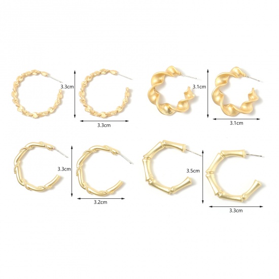 Immagine di Lega di Zinco orecchino cerchio Tappi di Orecchini forma di C Oro Opaco 33mm x 32mm, Diametro Filo: (21 misura), 2 Pz