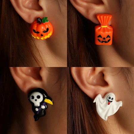 Resin Ear Post Stud Earrings White Halloween Ghost 30mm x 30mm, 1 Pair