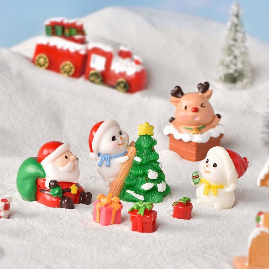 Immagine di Red - 17# Christmas Train Carriage Resin Micro Landscape Miniature Decoration 3.8x2.4cm, 1 Piece