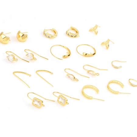 Latón Gancho para la oreja 18K Oro Real Chapado W/ Lazo Post/ Wire Size: (21 gauge), 2 Unidades