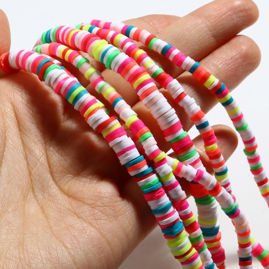 Image de Perles Heishi Katsuki en Pâte Polymère Couleur au Hasard Brille dans le Noir Lumineux 2 Enfilades