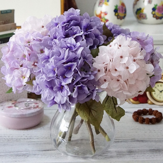 Image de Fleur d'hortensia artificielle en plastique et fausse soie Dim pour la décoration de la maison de noce