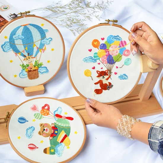 Picture of Fabric Embroidery Kit Package DIY Handmade Decoration Multicolor Animal 29cm x 29cm, 1 Set