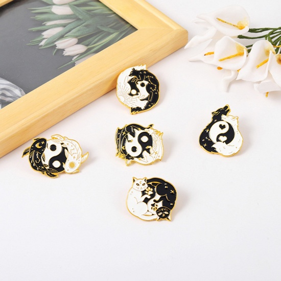 Bild von Religiös Brosche Tier Yin Yang Symbol Vergoldet Schwarz & Weiß Emaille 1 Stück