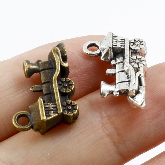 Picture of Zinc Based Alloy 3D Transport Charms Multicolor Train 18mm x 12mm