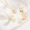 シェル+真鍮 貝殻 誕生花 チャーム 円形 ゴールドフィルド 白 28mmx 22mm、 1 個 の画像