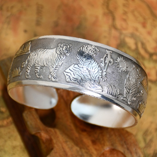 Picture of Boho Chic Bohemia Open Cuff Bangles Bracelets Antique Silver Color Animal Carved Pattern 6cm Dia