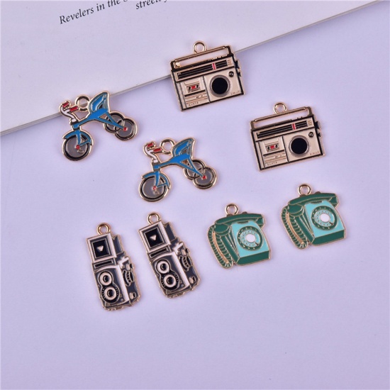 Picture of Zinc Based Alloy Charms Gold Plated Multicolor Enamel