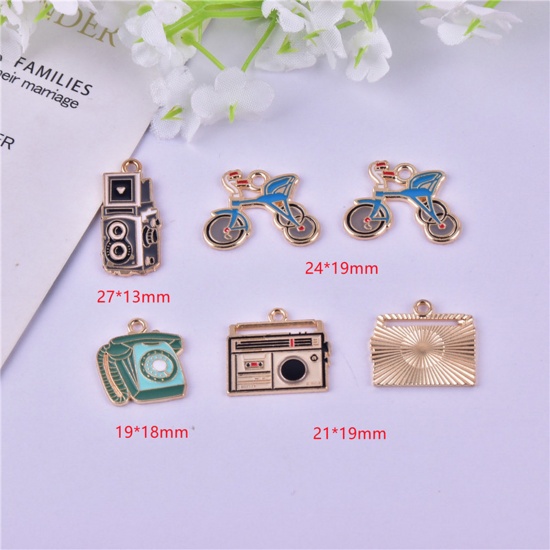 Picture of Zinc Based Alloy Charms Gold Plated Multicolor Enamel