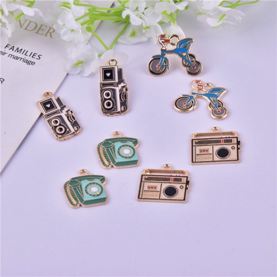 Picture of Zinc Based Alloy Charms Gold Plated Multicolor Enamel