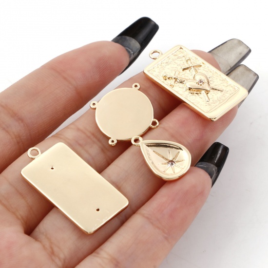 Image de Breloques en Laiton Cœur Plaqué Or Véritable Micro Pave à Zircone Cubique Clair 2 Pcs
