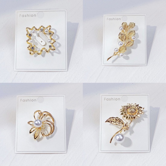 Picture of Exquisite Pin Brooches Flower Leaves Gold Plated Imitation Pearl