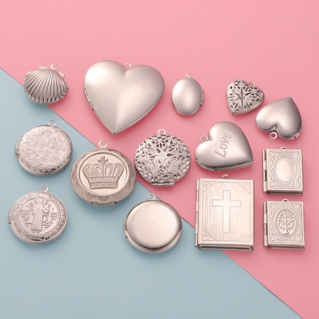 Romantic Valentine Rose Pink Rhinestone Heart Charms or Pendants, Heart  Earring Dangles 19mm X 17mm Pair 