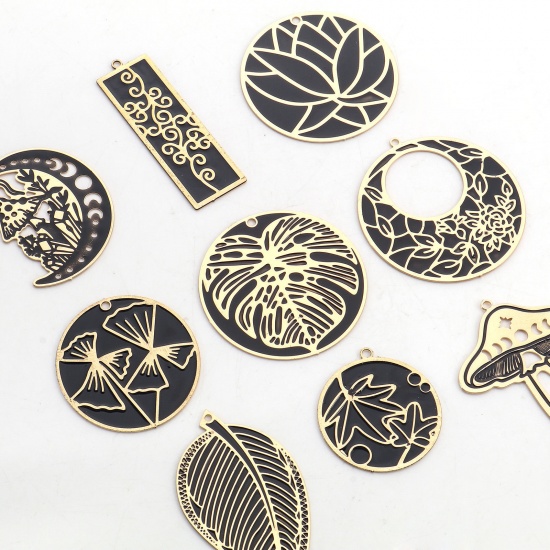Picture of Iron Based Alloy Pendants Gold Plated Black Enamel