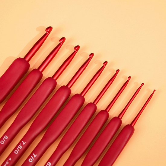 Изображение Алюминий(Без Кадмия)+Пластик Алюминиевые крючки для вязания Красный 14см длина, 1 ШТ