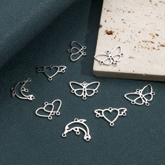 Immagine di 20 Pz Lega di Zinco Lampadario Connettore Poroso Accessori Cuore Argento Antico Farfalla Disegno Filigrana