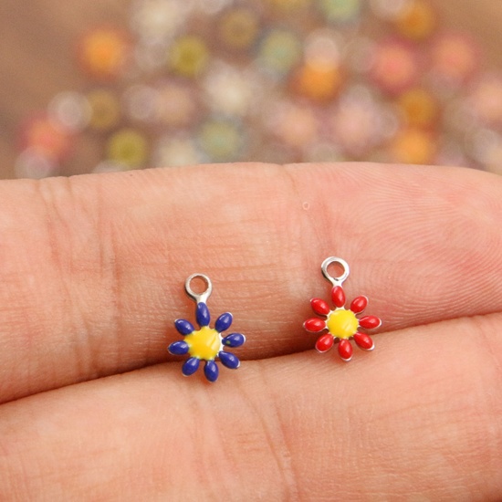 Picture of 304 Stainless Steel Flora Collection Charms Silver Tone Daisy Flower Enamel 10mm x 7mm