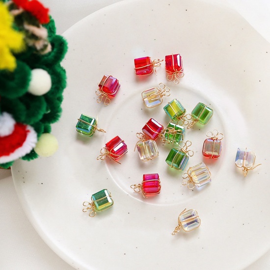 Immagine di Acrilato Natale Charms Scatola per Regalo Oro Placcato Multicolore AB Colore 15mm x 9mm, 2 Pz