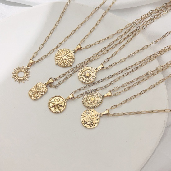 Immagine di Placcatura Sottovuoto Ecologica Elegante Galassia Placcato Oro 18K 304 Acciaio Inossidabile Cavo Catena Sole Stella Collana con Ciondolo Per Donne 1 Pz