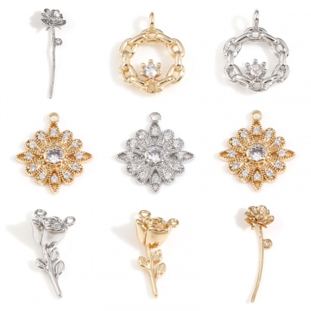 Breloques en Laiton Fleur Plaqué Or Véritable à Zircone Cubique Clair 2 Pcs