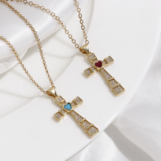 Image de Pendentifs Religieux en Laiton Croix Plaqué Or Véritable 18K Cœur Micro Pave 3.5cm x 1.7cm, 1 Pièce