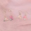 Bild von Messing Japanischer Stil Asymmetrische Ohrringe Vergoldet Rosa Dreieck Blumen Emaille 1 Paar                                                                                                                                                                  