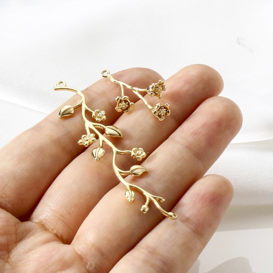 Image de Pendentifs en Laiton Fleur Plaqué Or Véritable 3D 2 Pcs