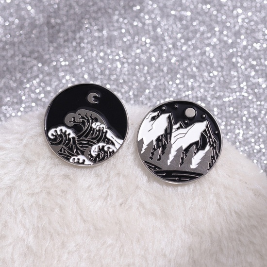 Bild von Japanese Style Pin Brooches Round Sun & Moon Silver Tone Black Enamel