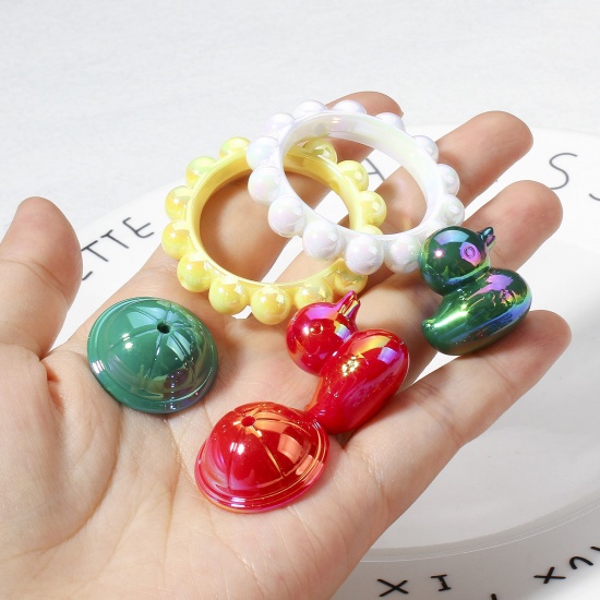 Picture of Acrylic Beads For DIY Jewelry Making At Random Mixed Color Duck Animal Hat AB Color