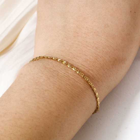 Picture of Eco-friendly Vacuum Plating 304 Stainless Steel Bracelets Gold Plated With Lobster Claw Clasp And Extender Chain 18.5cm(7 2/8") long
