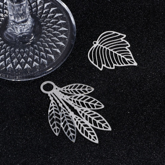 Picture of 304 Stainless Steel Pendants Silver Tone Filigree Stamping