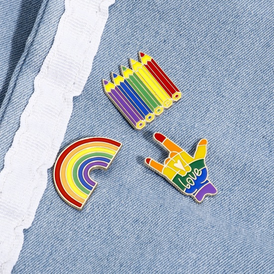 Image de 5 PCs Zinc Based Alloy Rainbow Pin Brooches Peace Symbol Heart Gold Plated Multicolor Enamel