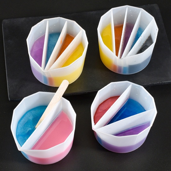 Picture of Silicone Distributing Cup Liquid Pigment Color Mixing For DIY Epoxy Resin Crafts Making Tools White 9cm x 7.9cm