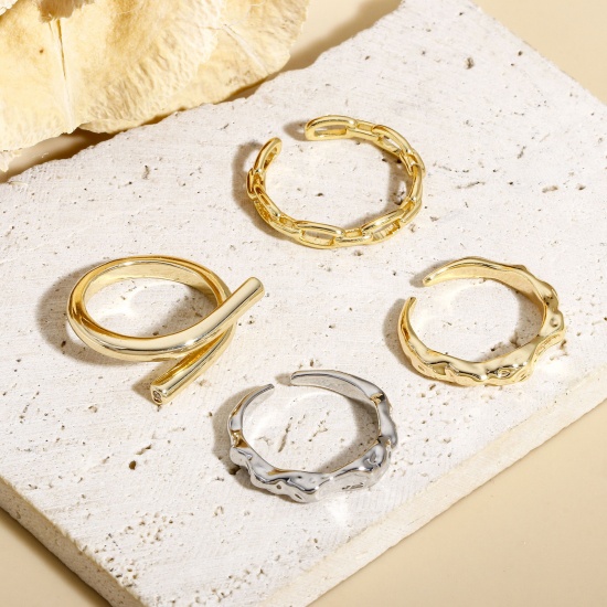 1 個 エコフレンドリー 真空メッキ シンプルでカジュアル ジオメトリック 幾何学 ゴールドフィルド 銅 オープンタイプ 調整可能 リング 指輪 ユニセックス 男女兼用 パーティ の画像